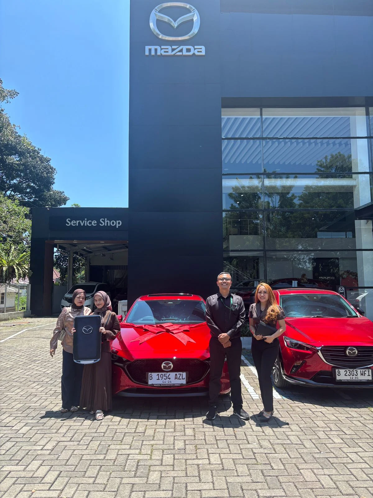 Serah terima Mazda 3 Bogor – Sun Motor Group